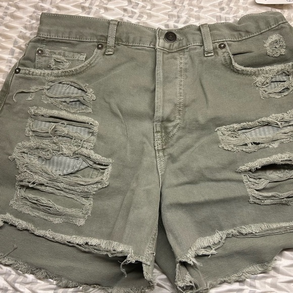 Free People Maggie Mid Rise Shorts ARMY NWT SIZE 26 - Picture 4 of 10